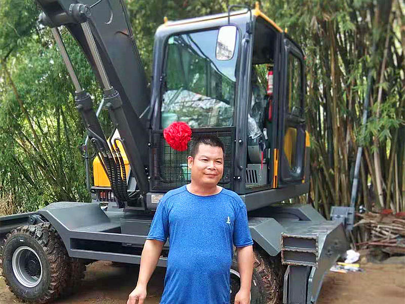 廣西南寧抓木機(jī)客戶