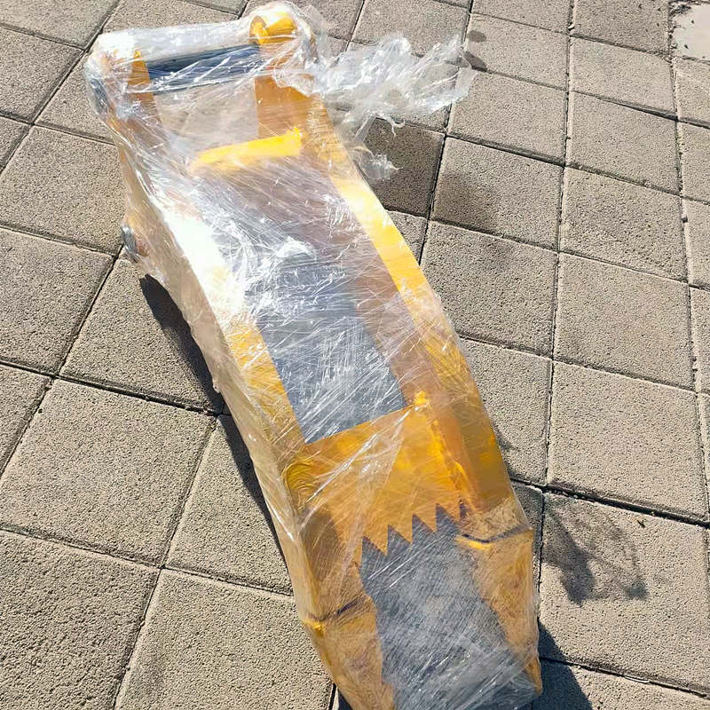 寶鼎輪式挖掘機(jī)挖樹(shù)根器