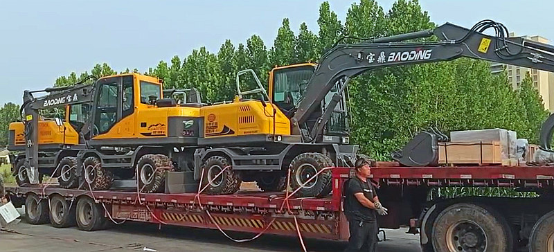 寶鼎抓木機(jī)發(fā)車
