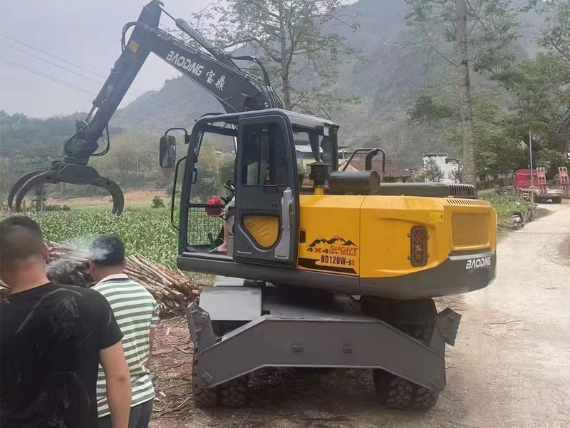 國四抓木機