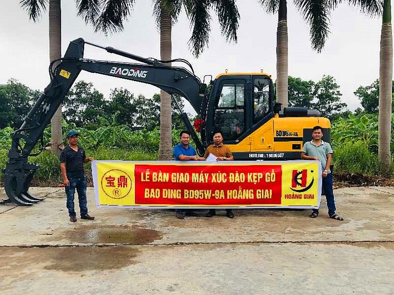 寶鼎輪式挖掘機(jī)出口
